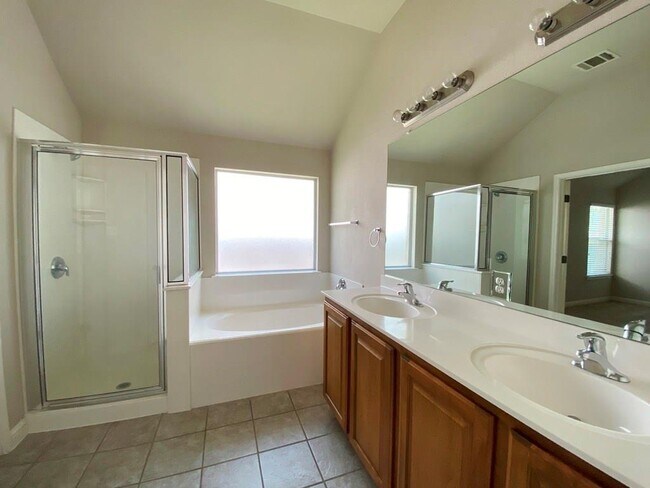Building Photo - 3705 Fossilwood Way