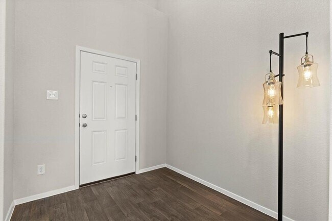 Building Photo - 1296 Teychas Dr