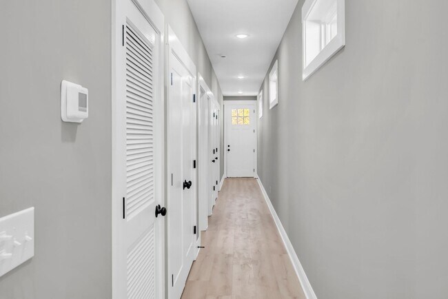 Building Photo - 307 Kate St