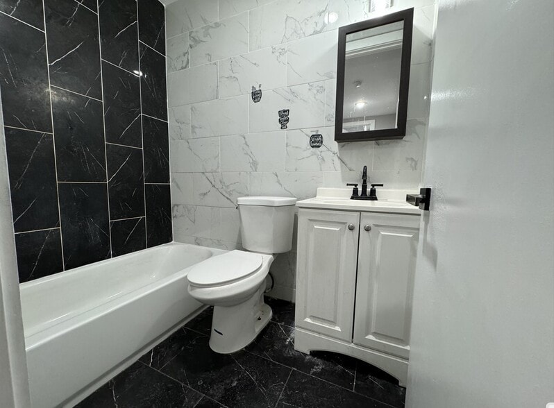 Unit 3 - 324 Old Bergen Rd