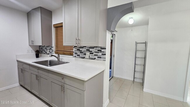 Building Photo - 1307 Park Manor Dr