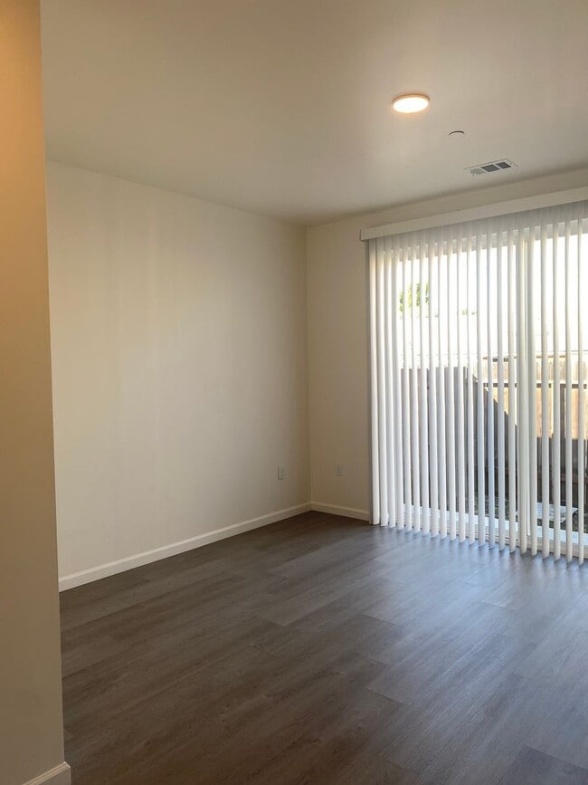 Building Photo - 2406-2408 W Avenue 134th (LO)
