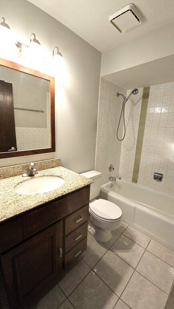 Building Photo - 7540 W 111th St