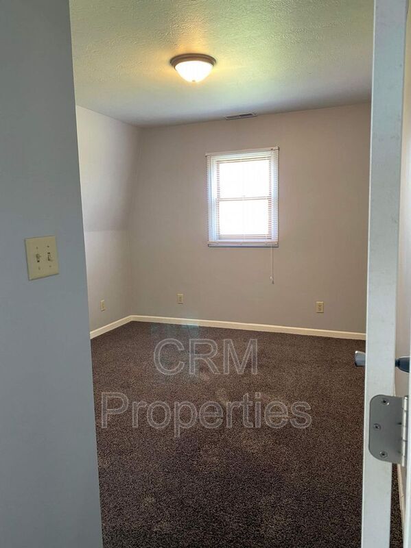 Building Photo - 522 Naphew Ln