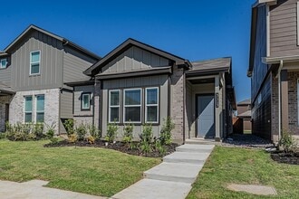 Building Photo - 3113 Pecan Farm Ln