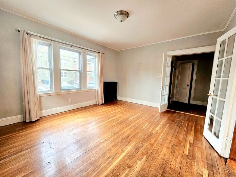 Building Photo - 12 Saint Peter St