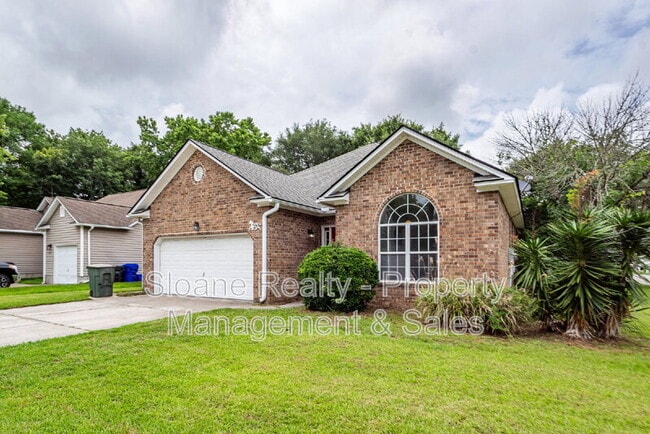 Building Photo - 1584 Kentwood Cir