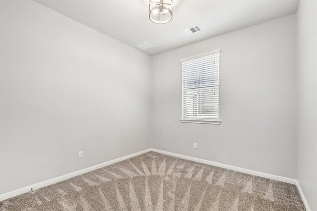 Building Photo - 2244 Hilltop Climb Dr