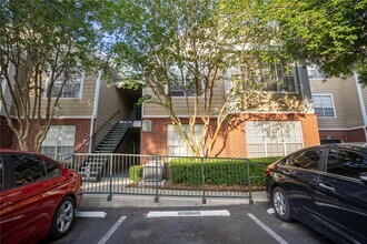 Building Photo - 13037 Mulberry Park Dr