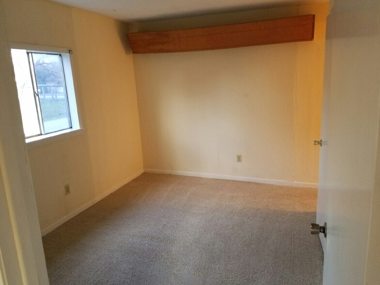 Building Photo - 519 Ferguson St