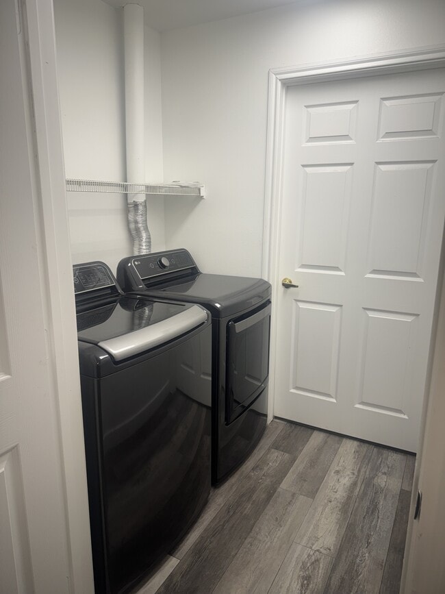 Building Photo - 12926 Ironstone Way