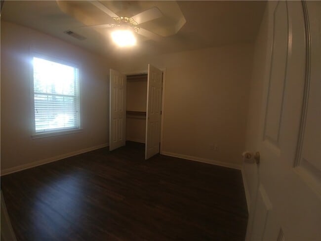 Building Photo - 1802 White Stone Dr