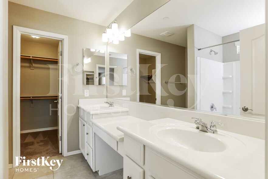 Building Photo - 29079 N 124th Dr