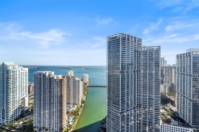 Building Photo - 300 Biscayne Blvd Way