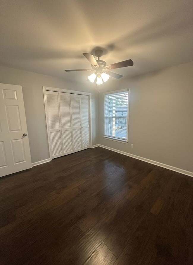 Building Photo - 207 Westfield Dr