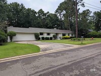 Building Photo - 507 Patlynn Dr