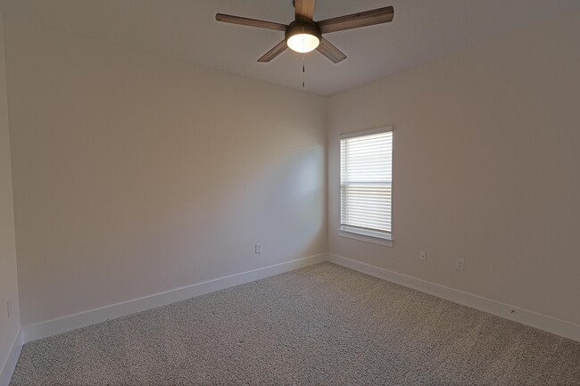 Building Photo - 6248 Jenks Dr