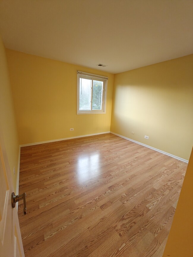 Building Photo - 2600 Brookwood Way Dr