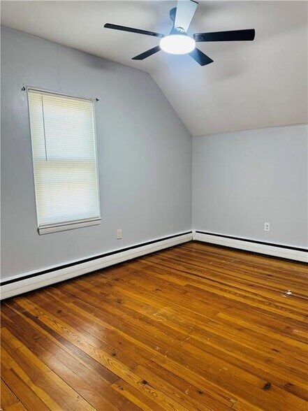 Building Photo - 63 Walnut St