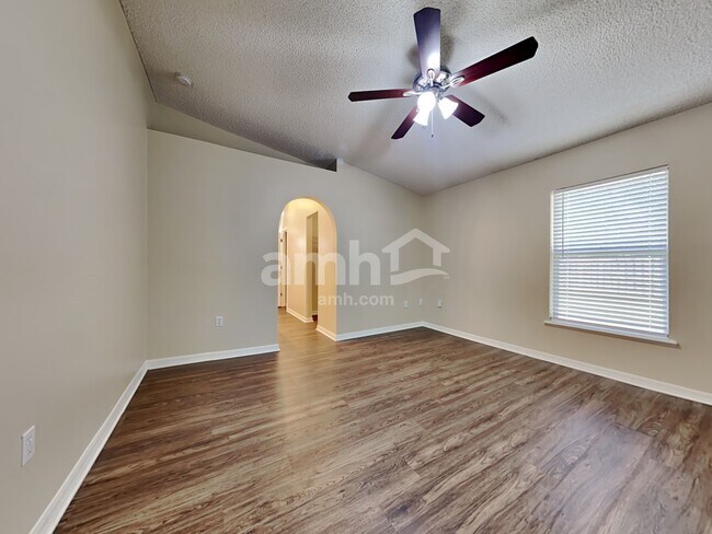 Building Photo - 1844 Saga Ct