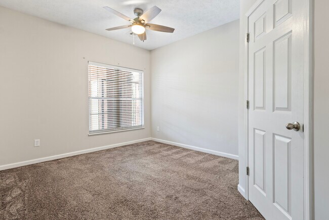 Building Photo - 4805 Lyons View Pike
