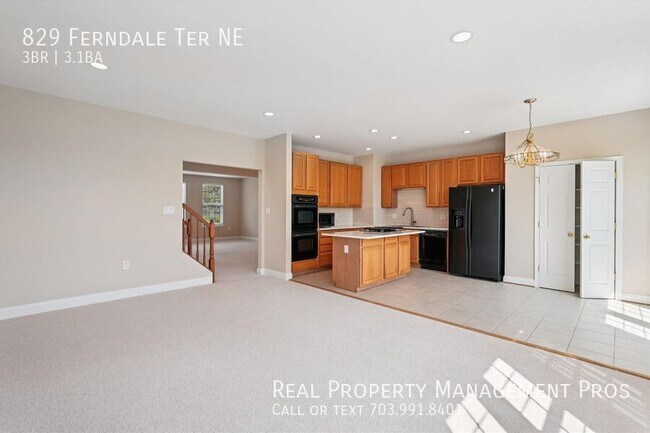 Building Photo - 829 Ferndale Terrace NE