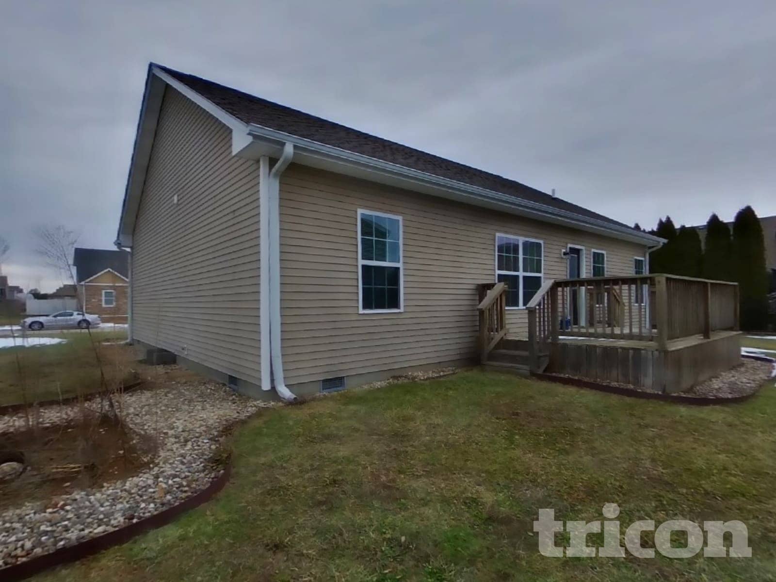 Building Photo - 4687 Bayview Dr