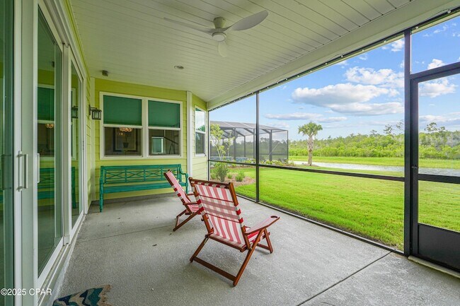 Building Photo - 9431 Paradise Dr