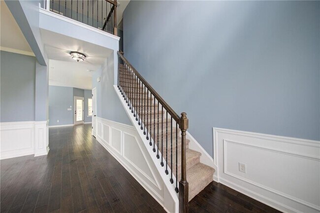 Building Photo - 5595 Banner Blvd