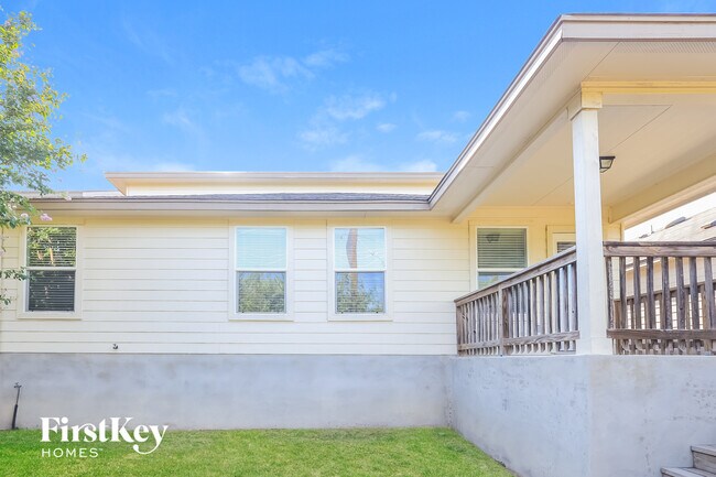 Building Photo - 2115 Emerald Edge