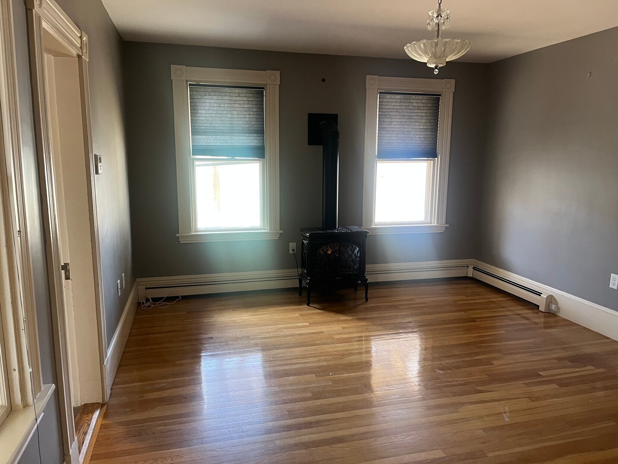 Building Photo - 459 Mill St