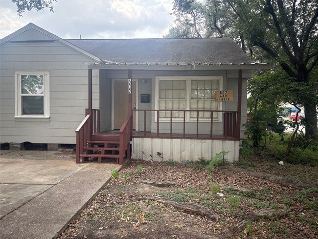 Building Photo - 602 Randall St