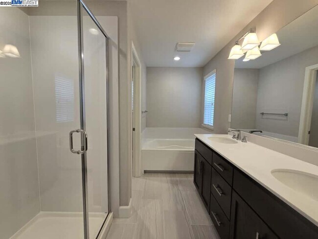 Building Photo - 8553 Waveside Wy