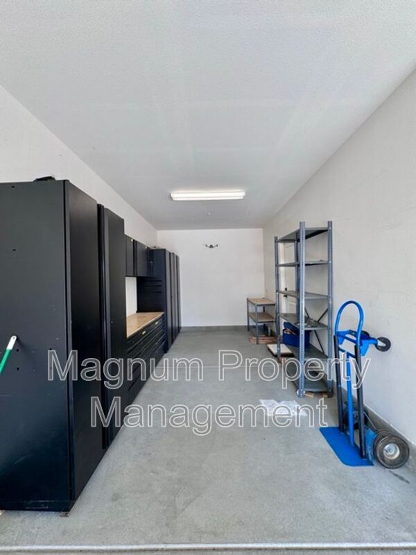 Building Photo - 34913 Limecrest Pl