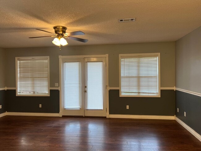 Building Photo - 102 Commons- COMING SOON