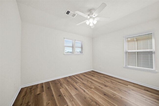 Building Photo - 5815 River Timber Trl