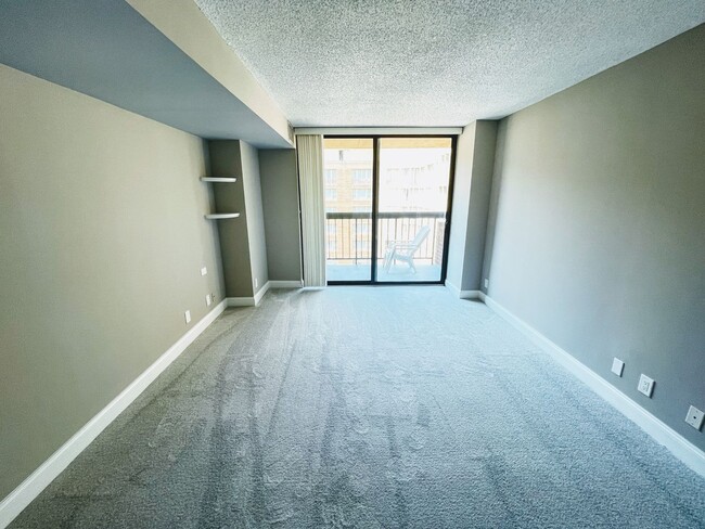 Building Photo - 1140 23rd St NW