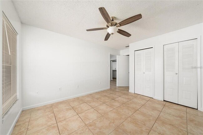 Building Photo - 3849 Bay Club Cir