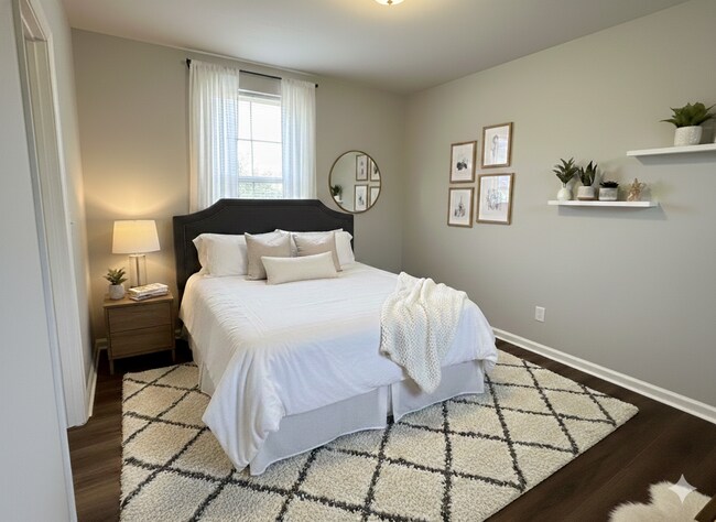 Building Photo - 4632 Hillside Rd SE