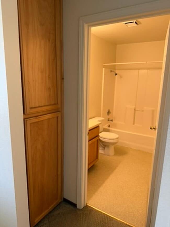 Building Photo - 4264 Stonewalk Ct