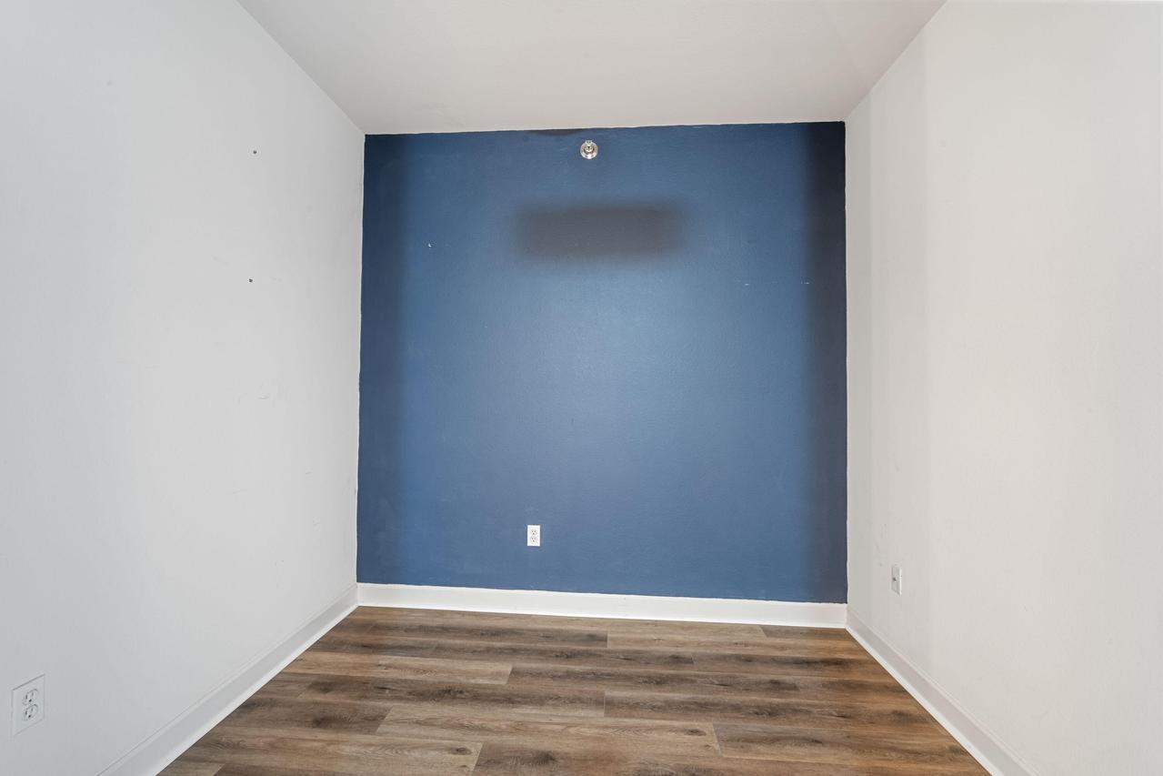 Building Photo - 4110 S Lake Dr