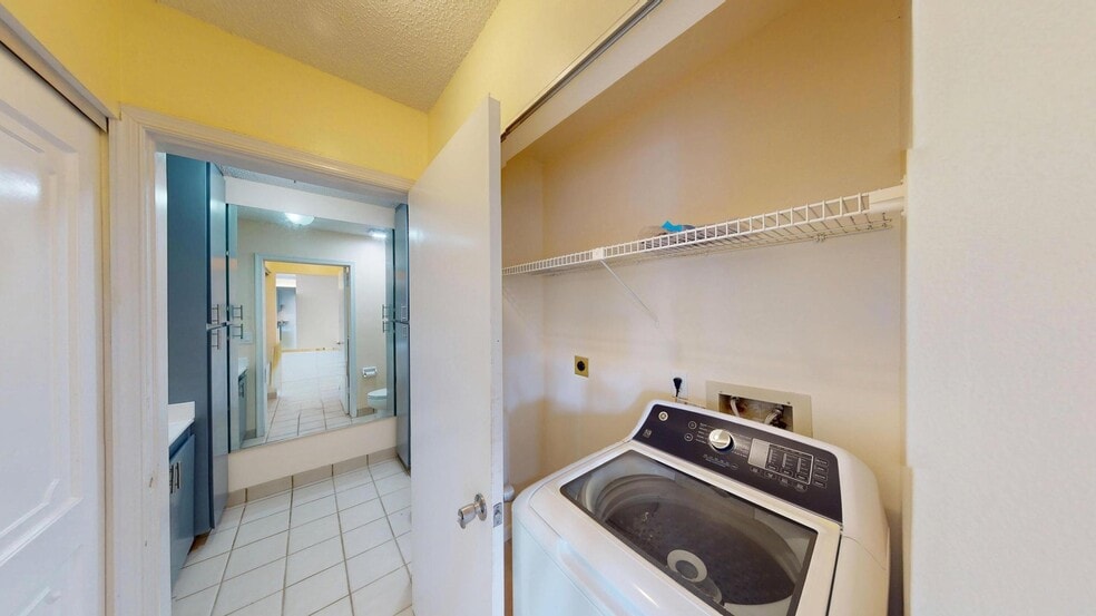 Building Photo - 1921 N Congress Ave