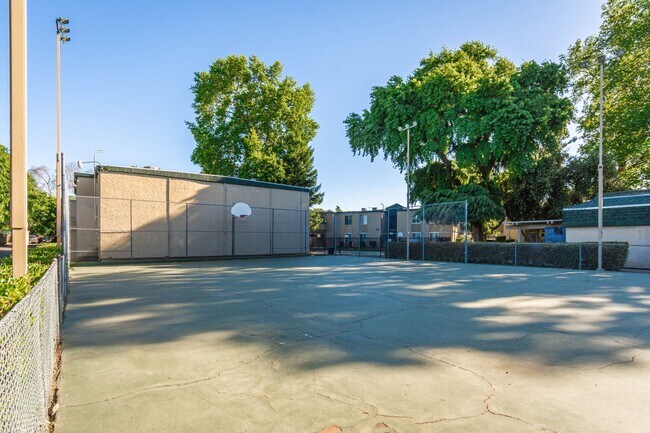 Floorplan - Redwoods at Mather Station Apartments
