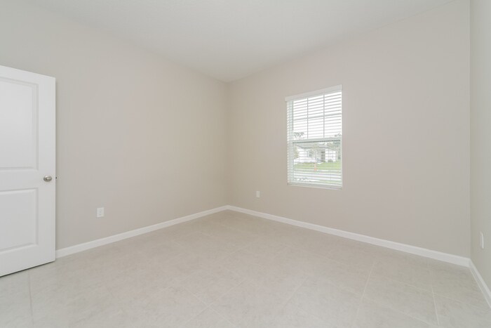 Building Photo - 348 Kenilworth Dr