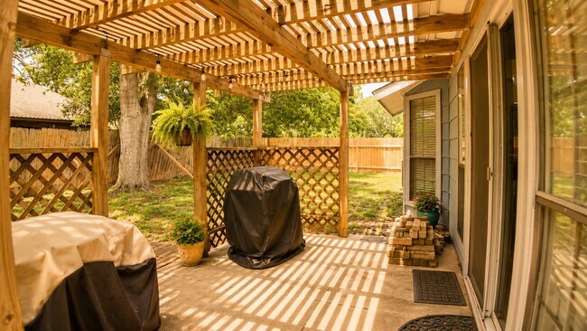 Building Photo - 20434 Blue Juniper Dr