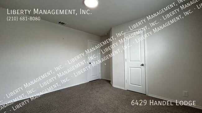 Building Photo - 6429 Handel Ldg