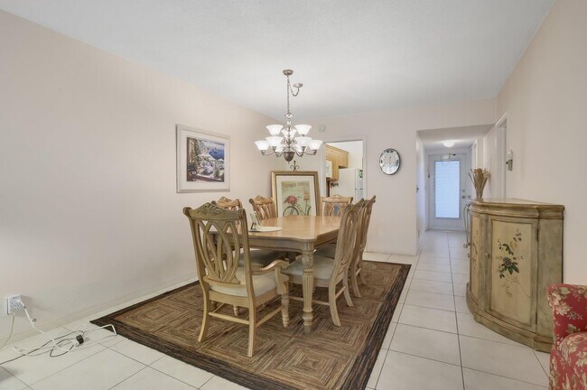 Building Photo - 3401 Spanish Trail N