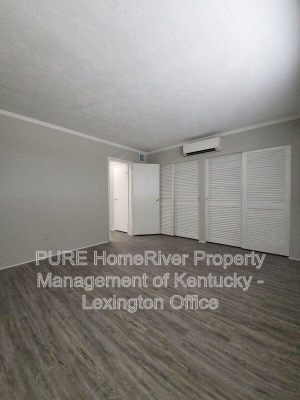 Building Photo - 1685 Alexandria Dr