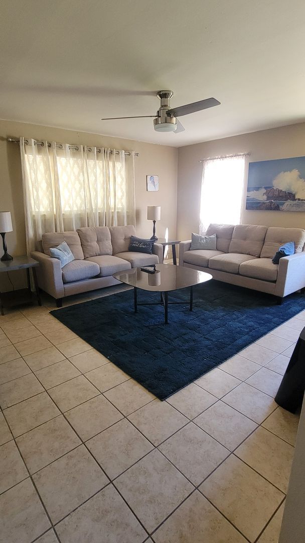 Building Photo - Charming 3-Bedroom, 1-Bath Home with Large Backyard – Fully Furnished!