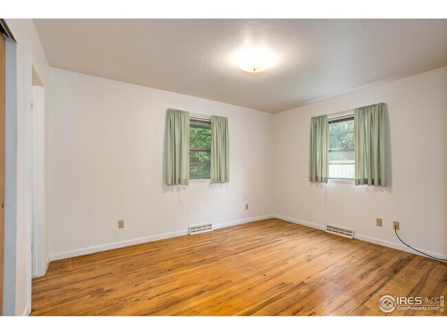 Building Photo - 1033 Briarwood Rd